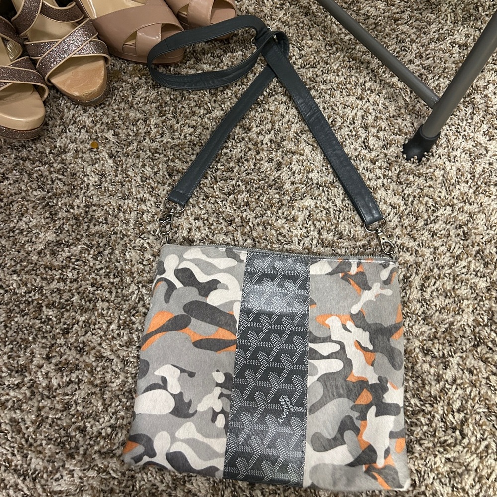 Gray Leather Crossbody Bag with authentic Goyard patch